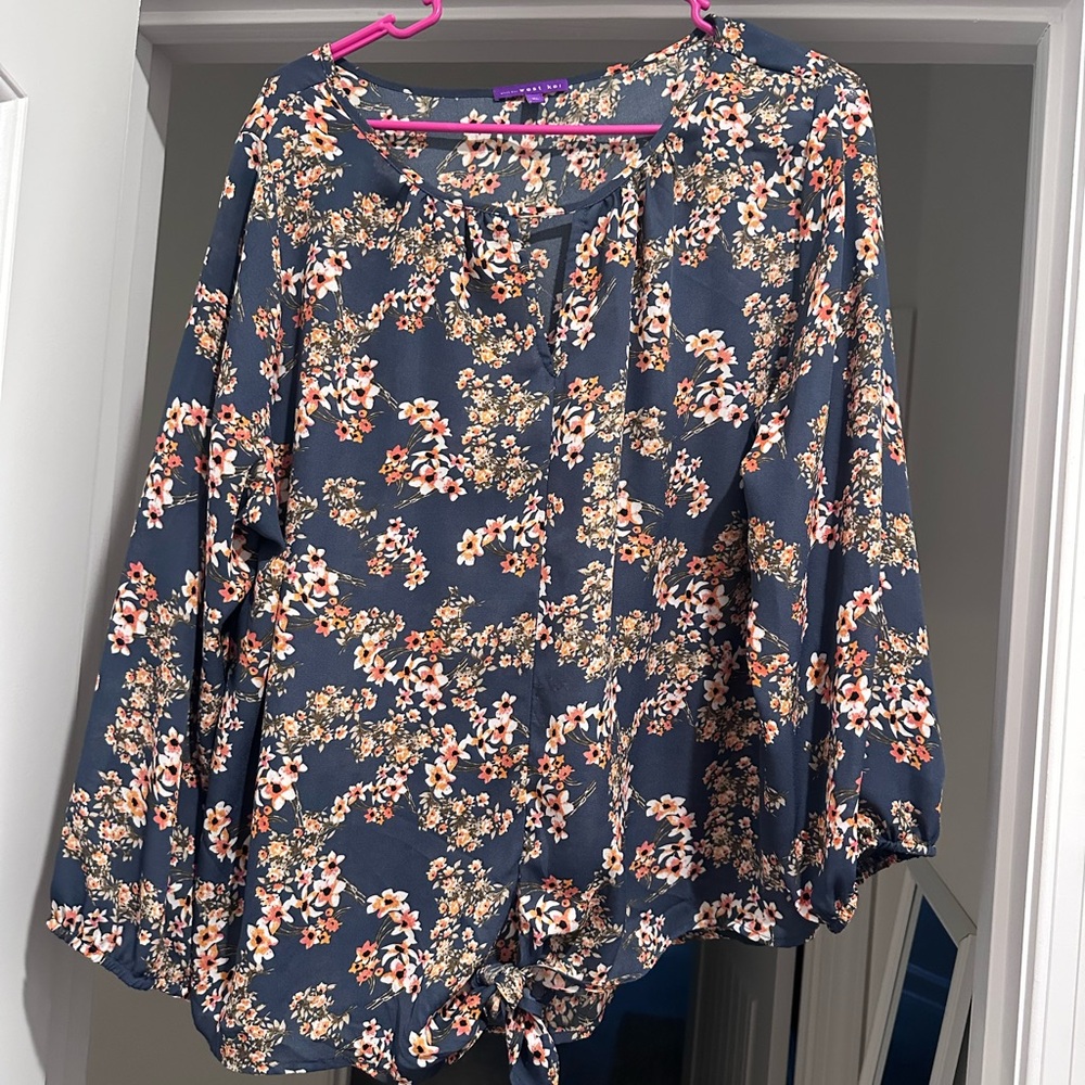 West Kei Navy Floral Tie-Hem top XL